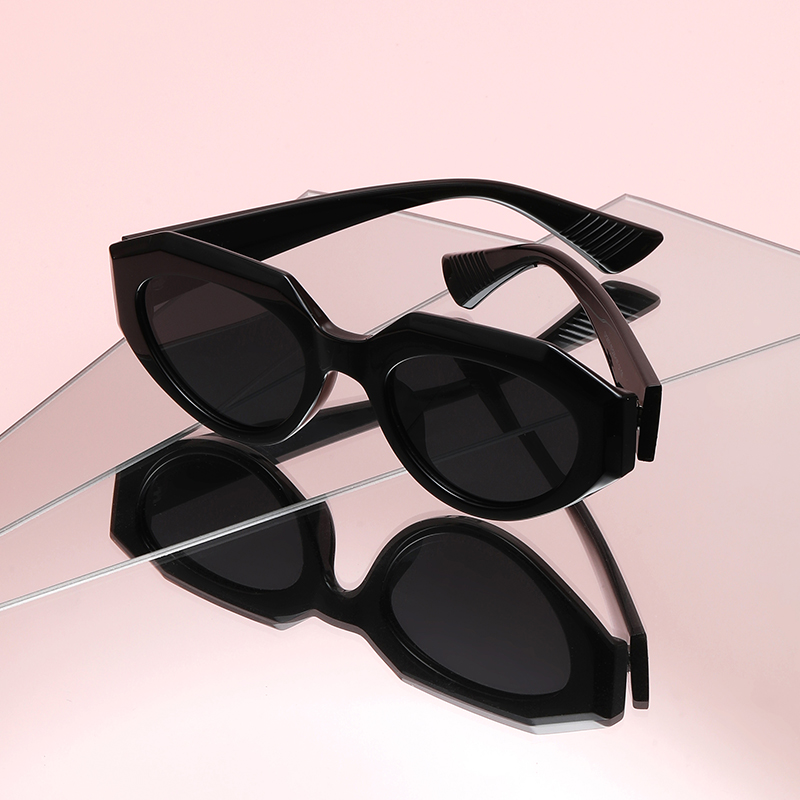 復古男女網(wǎng)紅凹造型貓眼墨鏡拍照時尚防紫外線簡約偏光太陽鏡貓眼