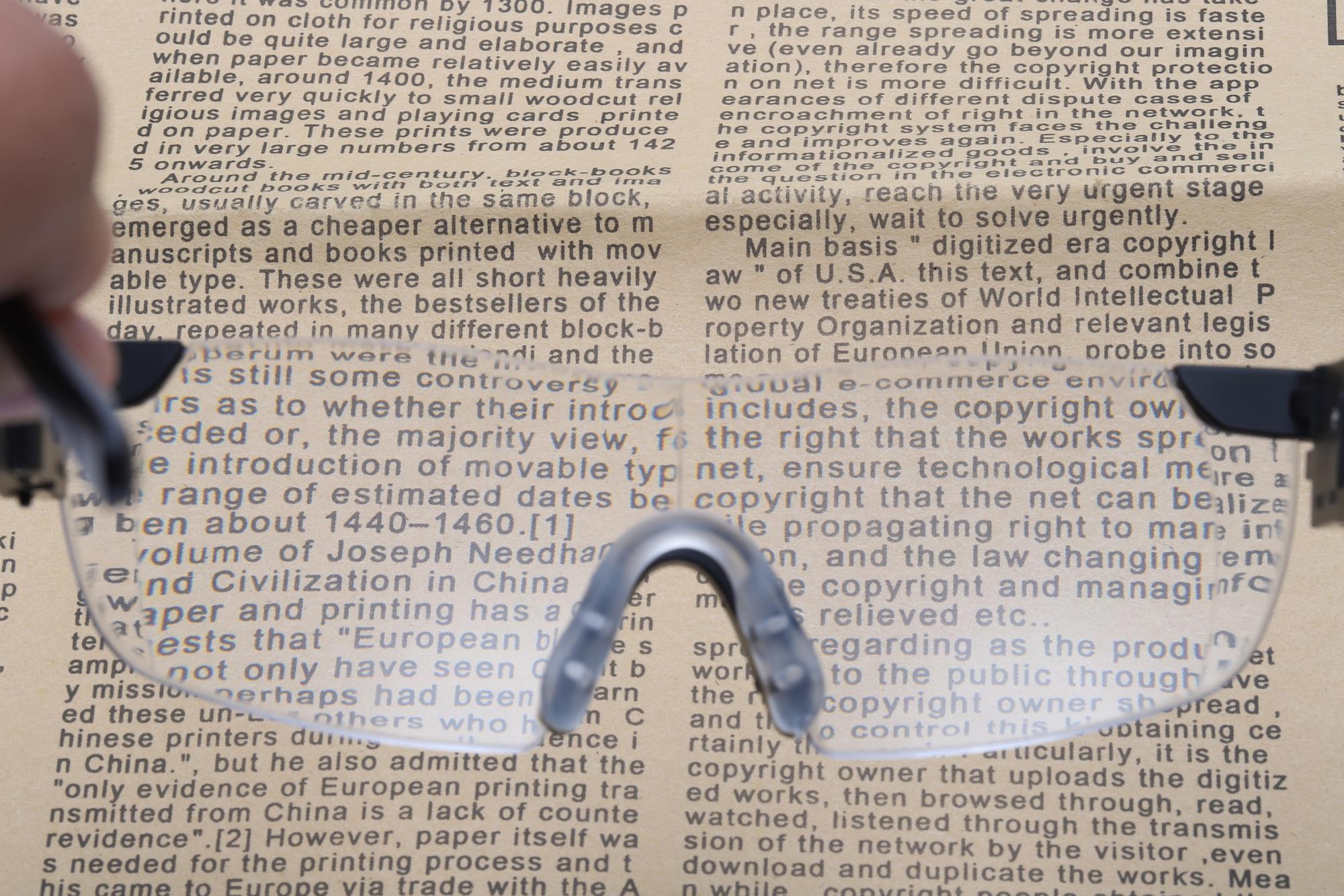 LED001自動(dòng)開(kāi)關(guān)放大鏡