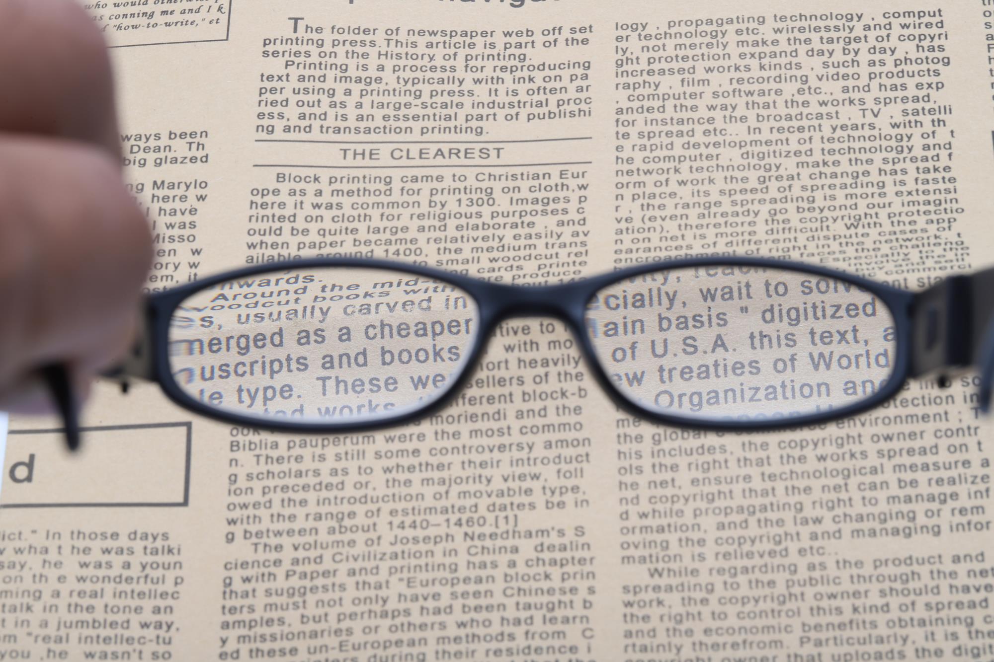 LK002小老花LED帶燈開關(guān)