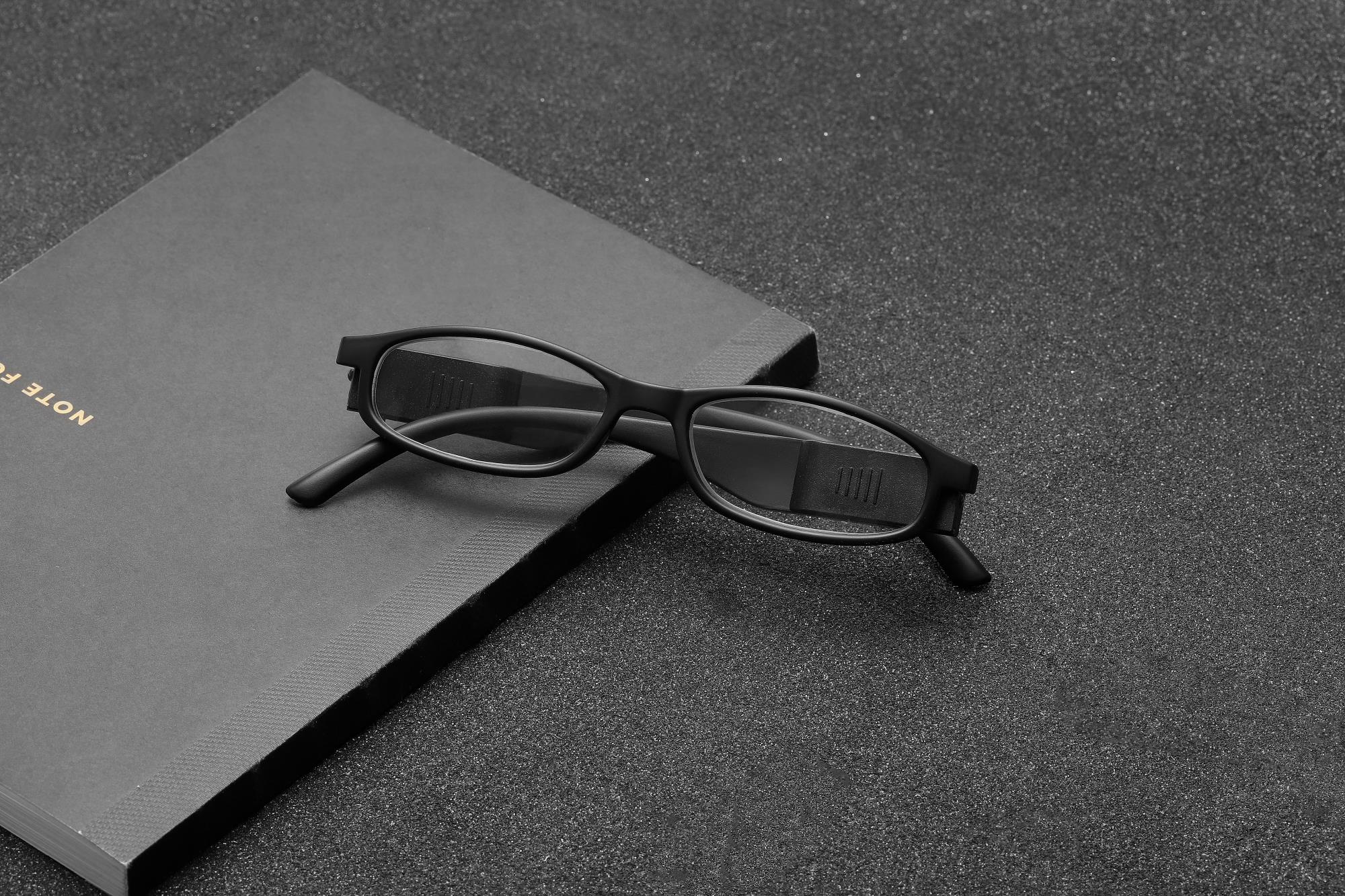 LK002小老花LED帶燈開關(guān)